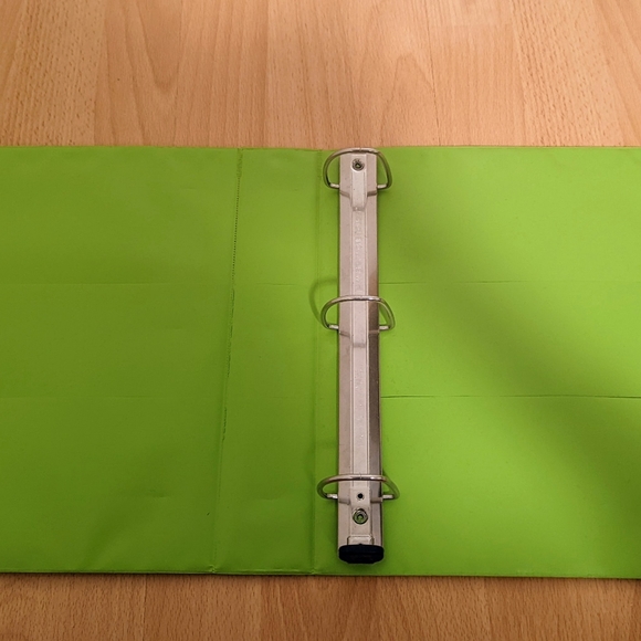 Binder - Picture 2 of 2